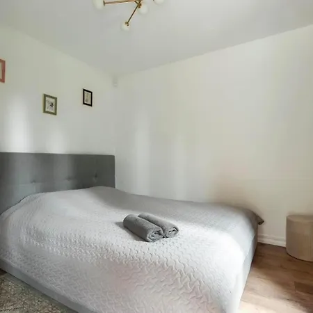 Villa 3 Bedroom Klintenes Near The River Tinuzi